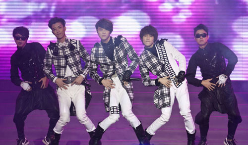 陈小春张杰唐禹哲等出席 劲歌王 金曲 颁奖礼 (组