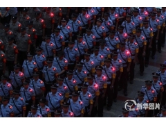 警用肩灯是浙江润鑫装备公司的专利品!_设备指