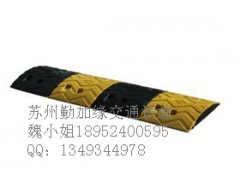 苏州减速带安装无锡橡胶减速板生产厂家张家港停车场减速驳价格图2