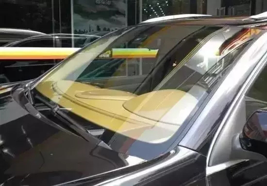 汽车贴膜处理