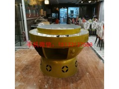 不锈钢火锅店调味台雕塑，不锈钢大型火锅雕塑，山西不锈钢雕塑图2