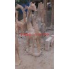 母子长颈鹿石雕塑，长颈鹿亲嘴石雕塑厂家