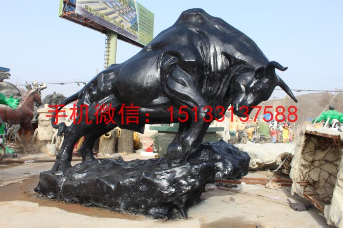 铜雕开荒牛雕塑 动物铜雕塑厂家制作