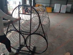 邵阳10米滚筒式三环反恐防暴封控阻隔网路障图2