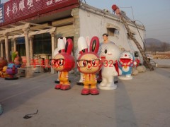 玻璃钢卡通兔雕塑,卡通雕塑图2