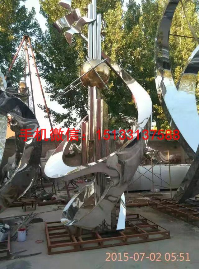 企业不锈钢雕塑2