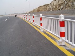 深圳道路锌钢护栏现货/市政路中隔离护栏厂家直销图2