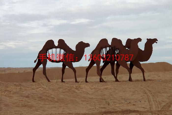 骆驼雕塑2