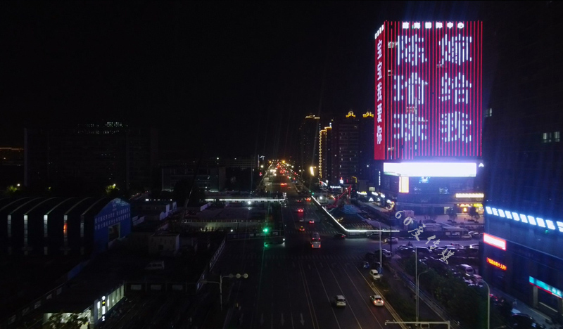 郑州地标媒体建海国际中心楼体灯光秀广告6