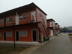 河南省厂家直销一二三层活动房，住人集装箱房，移动隔离病房图2