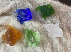 深圳晶宝琉璃金蟾摆件琉璃工厂琉璃加工厂图2