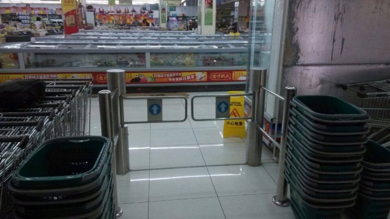 圆柱摆闸