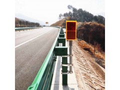 雾天公路行车安全诱导装置太阳能雾灯高速公路尾迹灯智能警示灯图4