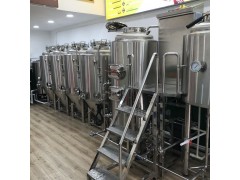 昆明5吨啤酒设备 生产酿造精酿啤酒的设备多少钱图2